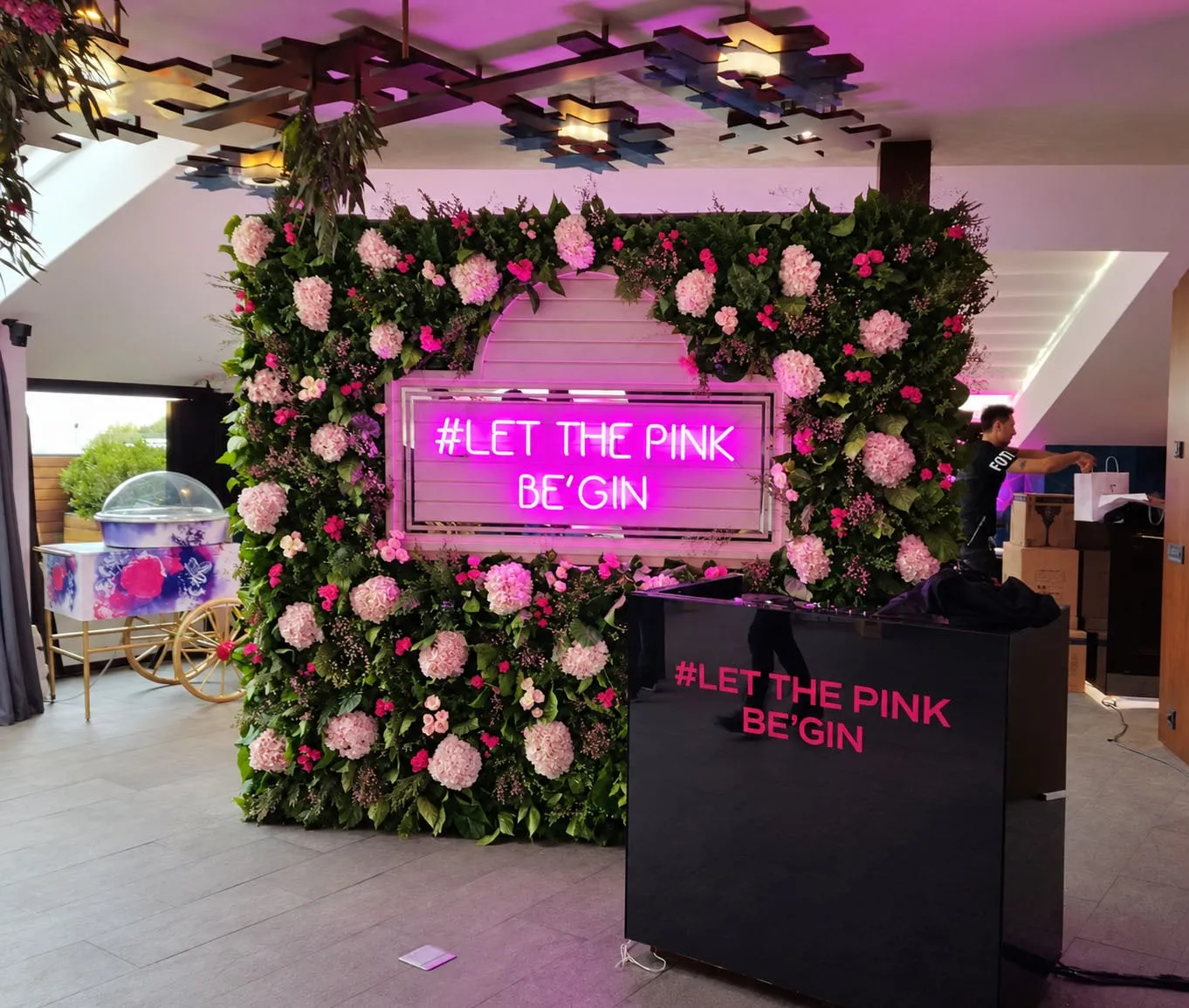 Flower wall & neon sign — Image 1 of 1