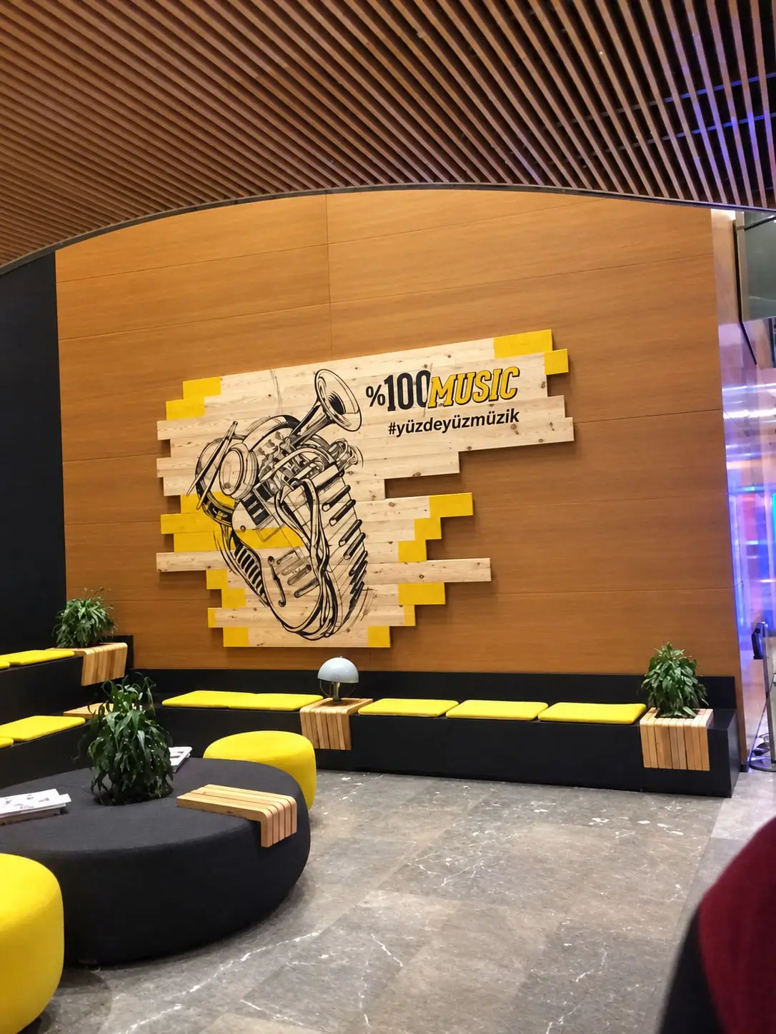 %100 Music — feature wall